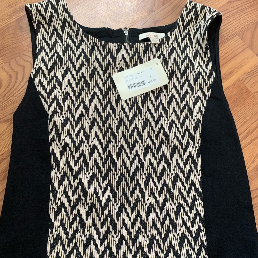 Thick material super cute top!
